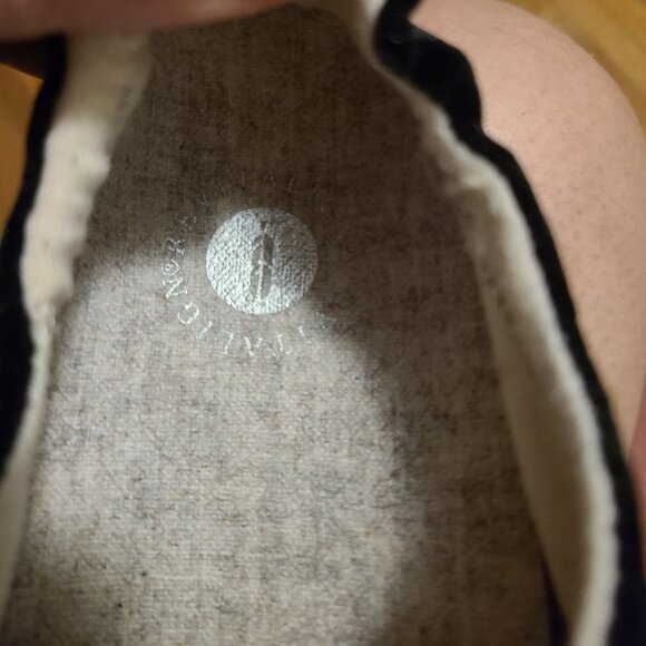 REVITALIGN Orthotic Santa Clara Betta Velvet Sneakers, Size 9 - Picture 6 of 6